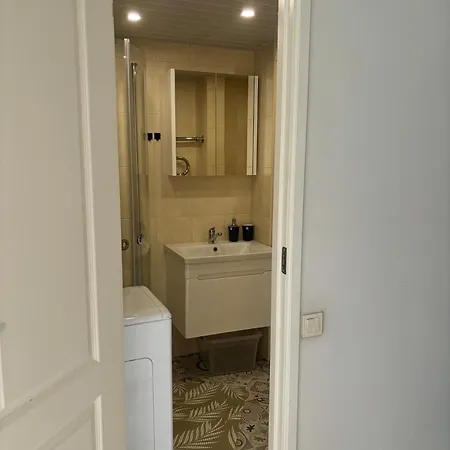 Wellcome Jaama Apartment